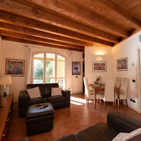 Borgo Del Torchio - App. 5h Apartmán